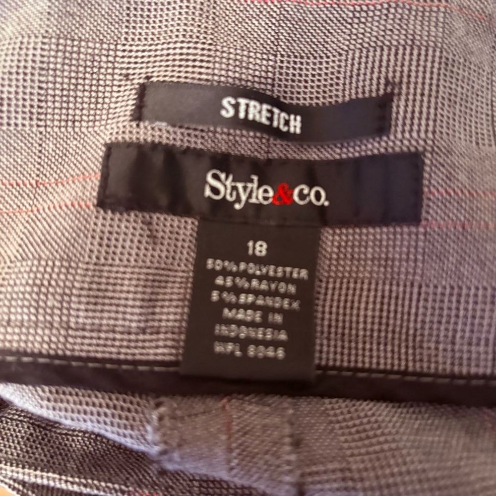 STYLE & COMPANY Gray, Black & Burgundy Plaid Wide-Leg Trousers, Size: 18 - Picture 5 of 6